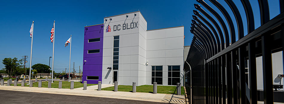 DC BLOX data center exterior with fence for security